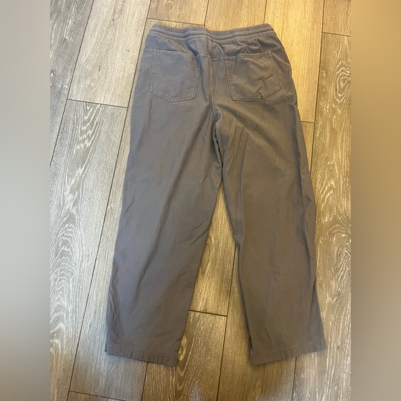 Athleta Gray Straight leg Pocketed Trouser Sweats Size Medium - Picture 2 of 8